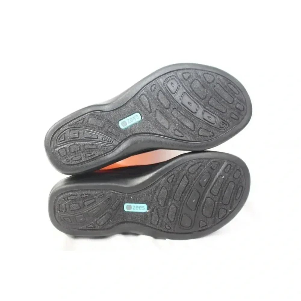 ladies BZEES wedge sandals size 5.5M